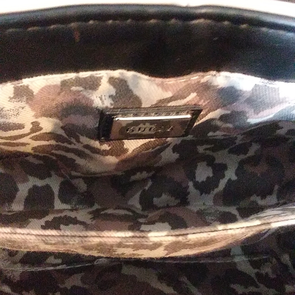 Guess crossbody convertible black and white bag small - Picture 9 of 16